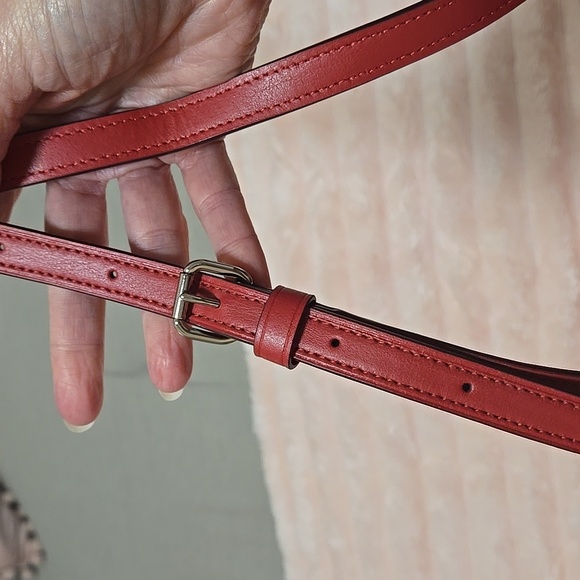 Coach Signature Shoulder Bag in True Red - Picture 12 of 14